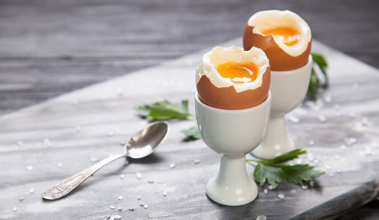 Eggs - just one of the 8 essential superfoods for weight loss - read to find out the other 7, they may surprise you! | the Progress app