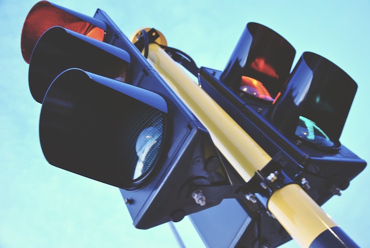 Traffic light your social life - one of the ways to stop the weekend ruining your diet | theprogressapp.com