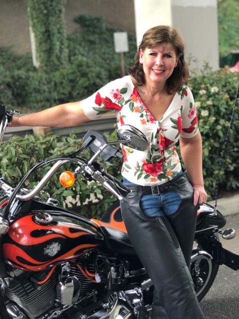 Jacque with Babs (her bike) after losing 80 lbs